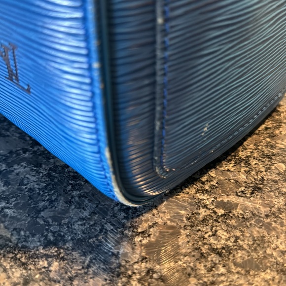 💙💙💙 Louis Vuitton Speedy 25 Epi Leather in VGUC. 💙💙💙 - Picture 9 of 11